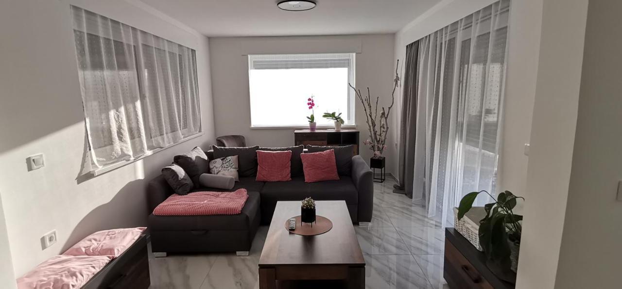 Mali Portoroz V Prlekiji Villa Ljutomer Exteriör bild